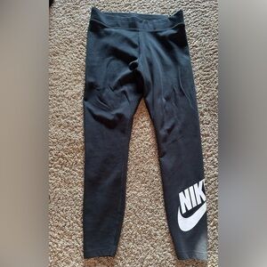 Women’s Nike Black Leggings NWOT